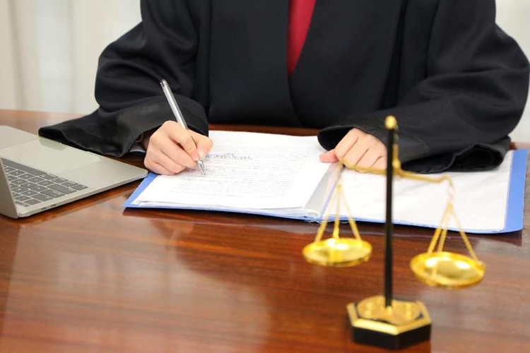 冠领律师代理北京通州合同纠纷案，帮男子驳回有关部门诉讼保住143.6万元