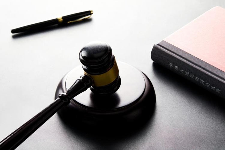 走私集成电路偷逃税款，冠领律师依法辩护助嫌疑人获不起诉决定