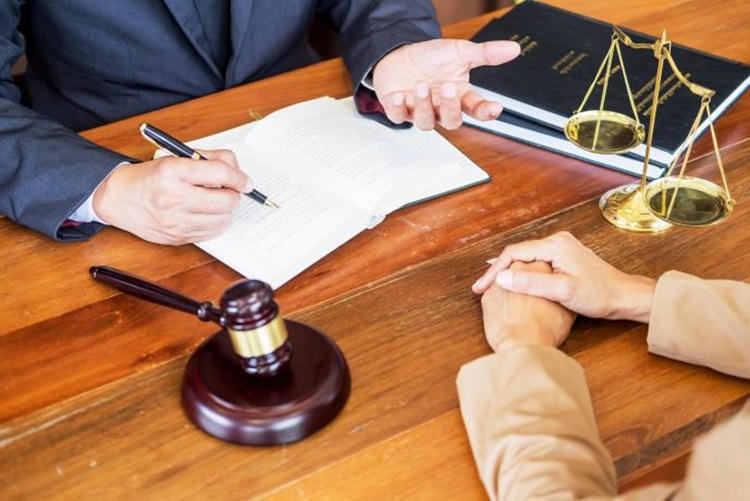 冠领律师担任上海奉贤敲诈勒索案辩护人，依法助嫌疑人获缓刑