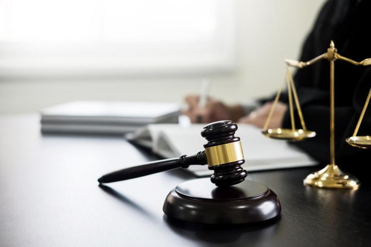 冠领律师担任江西南昌诈骗案辩护人，依法助被告人获缓刑