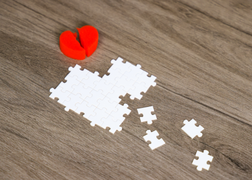 女子凭遗嘱继承母亲遗产遭继父起诉,冠领律师助其斩获50%房产及约53万元财产-1 女子凭遗嘱继承母亲遗产遭继父起诉,冠领律师助其斩获50%房产及约53万元财产-1