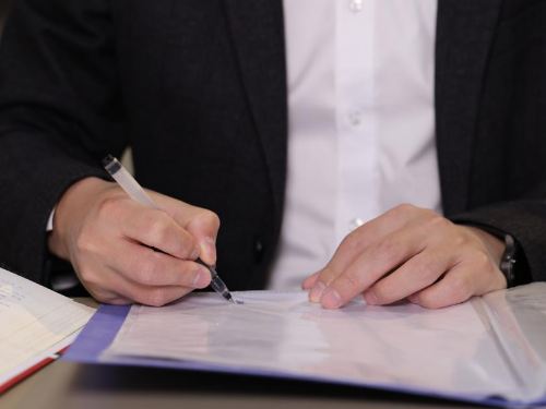 冠领律师代理广州贷款服务合同纠纷案，助六旬老人追回20万不合理收费-1