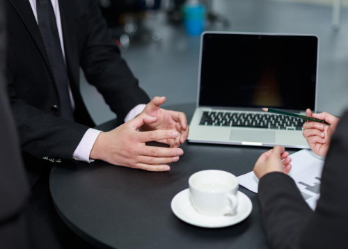 男子100万余元居间费被“悬空”，冠领律师辨析合同巧破“偷梁换柱”困局-1