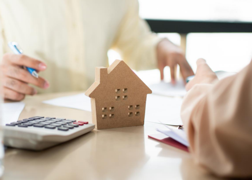 女子北京租公寓饱受漏水、噪音困扰，冠领律师代理帮其退回11万余元租金-1