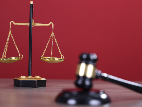 信用卡被朋友用至逾期不还还遭反诉,冠领律师帮助女子胜诉锁定20万元债权-2 信用卡被朋友用至逾期不还还遭反诉,冠领律师帮助女子胜诉锁定20万元债权-2